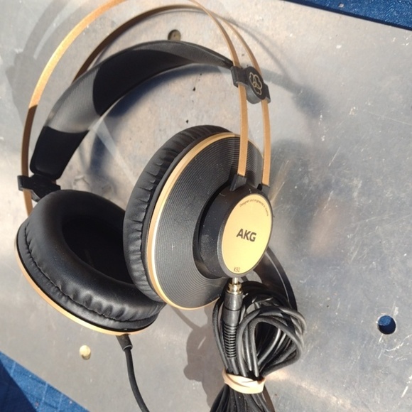 AKG Black and Gold Over-Ear Headphones NWOT - Picture 2 of 2